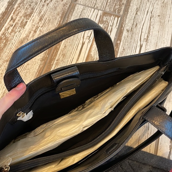 Carolee Handbag - Picture 4 of 5